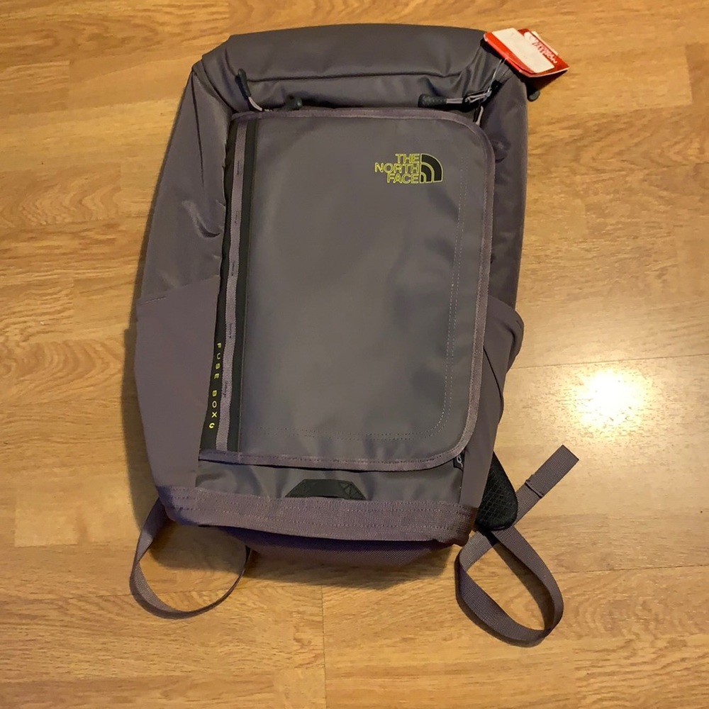 NWT The North Face Fuse Box Charged Backpack - Picture 2 of 16